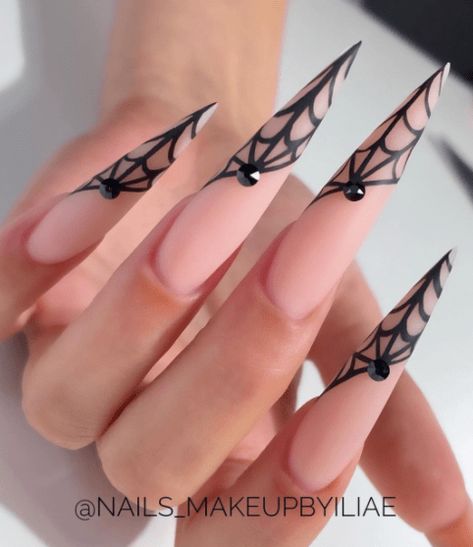 Black Nails Ideas, Horror Nails, Cute Spider, Nails Art Ideas, Witchy Nails, Milky Nails, Halloween Acrylic Nails, Gothic Nails, Goth Nails