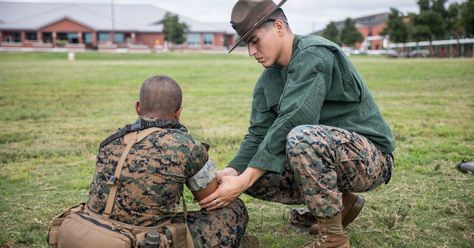 5 of the most annoying misconceptions about Marine boot camp. Usmc Bootcamp, Marine Corps Bootcamp, Marines Boot Camp, Camping Outfits, Military Life, Boot Camp, Marine Corps, Horror Stories, Outdoor Outfit