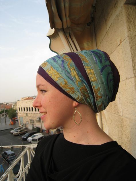 Christian Head Covering, Sari Scarf, Hair Wrap Scarf, Jewish Women, Head Scarf Styles, Head Wrap Scarf, Hair Cover, Hair Wraps, Head Covering