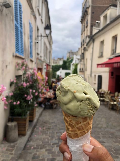 Pistachio ice cream in Montmartre Pistachio Gelato Aesthetic, Pistachio Almond Ice Cream, Pistachio Ice Cream Aesthetic, Summer Ice Cream Aesthetic, Gelato Italia, Pistachio Aesthetic, Hanna Core, Ice Cream Pistachio, Nostalgic Fall