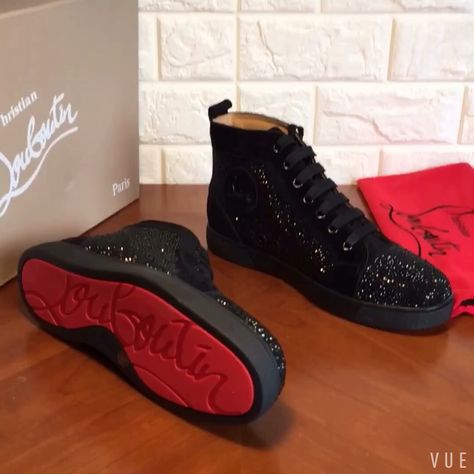 Louboutin Sneakers Women Outfit, Louboutin Shoes Outfit, Red Bottoms Sneakers, Louboutin Sneakers, Christian Louboutin Sneakers, Sneaker Outfits Women, High Tops Sneakers, Fab Shoes, Couple Shoes