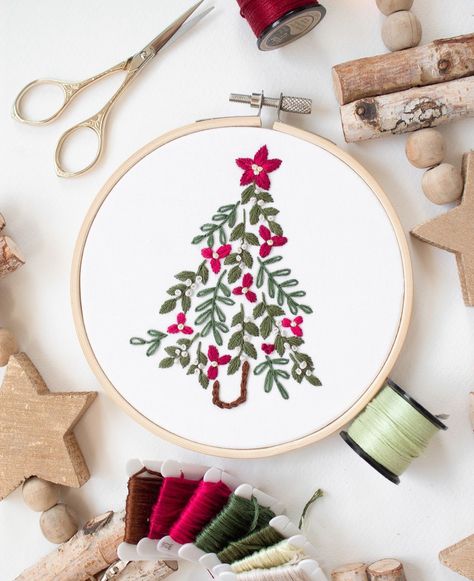 Christmas Hand Embroidery Patterns, Christmas Decor Red And Green, Free Christmas Embroidery Patterns, Camping Cross Stitch Patterns, Tree Embroidery Pattern, Nutcracker Embroidery, Cross Stitch Camping, Embroidery Holiday, Xmas Embroidery