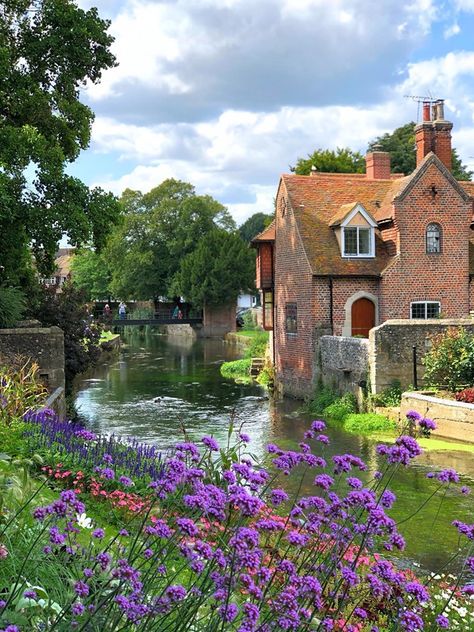 Life In The Countryside, Canterbury England, Country Living Uk, Canterbury Kent, England Aesthetic, England Countryside, Spring Love, United Kingdom Travel, Perfect Itinerary