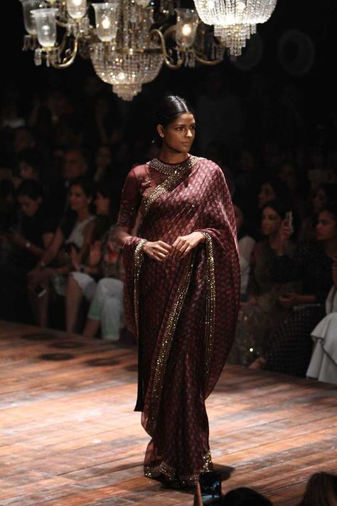 Sabyasachi Lehenga Bridal, Lakme Fashion Week 2016, Sabyasachi Bridal, Fashion Week Winter, Engagement Saree, Sabyasachi Mukherjee, Saree Wearing Styles, Bridal Styling, Indian Princess