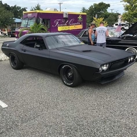 Dodge Muscle Cars, Mc Laren, Us Cars, American Muscle Cars, Classic Cars Muscle, Modified Cars, Dodge Challenger, Muscle Car