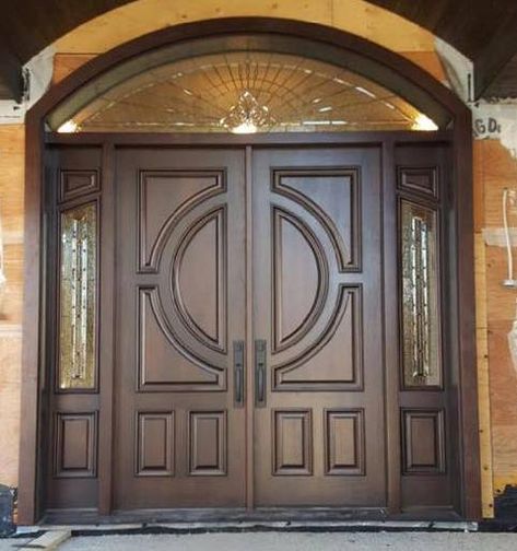 Wood Front Double Doors Entrance, Wooden Double Front Doors Entrance Solid Wood, Solid Double Doors Exterior Entrance, Wooden Double Front Doors Entrance, Main Door Double Door Designs, Double Door Design Wood, Exterior Wooden Doors, Wooden Double Front Doors, Custom Front Door