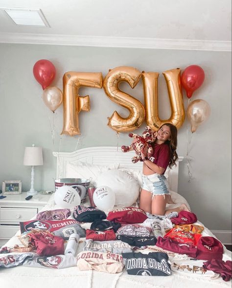 Fsu Aesthetic, Fsu Dorm, Fsu Sorority, 2enior Ye4r, Fsu Gameday, College Bed, College Decision, Senior Year Fun, Bed Party