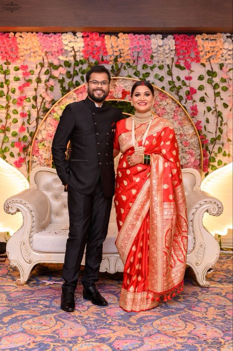 Kanjivaram Bridal Sarees, Saree For Reception Brides, Red Kanjivaram Saree, Saree Couple, Saree Sabyasachi, Wedding Makeover, Indian Bride Photography Poses, Engagement Look, Reception Bride