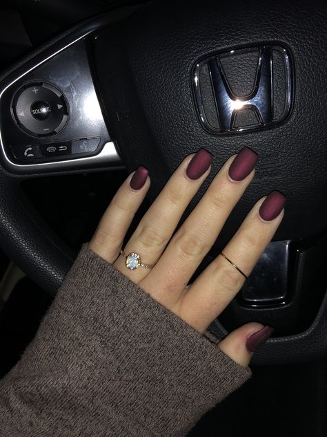 Matte Burgundy Coffin Acrylic Nails Dark Red Nails Matte With Glitter, Nail Ideas Maroon Burgundy, Basic February Nails, Dark Burgundy Acrylic Nails, Fall Matte Acrylic Nails, Matte Red Gel Nails, Acrylic Nails Maroon Burgundy, Matte Maroon Nails Short, Flat Maroon Nails