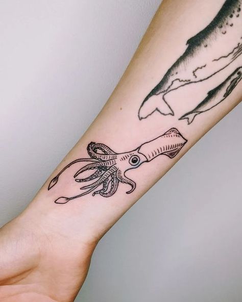 Bea Tattoo, Kraken Tattoos, Biology Tattoo, Sea Life Tattoos, Kraken Tattoo, Marine Tattoo, Squid Tattoo, Monster Tattoo, Dinosaur Tattoos