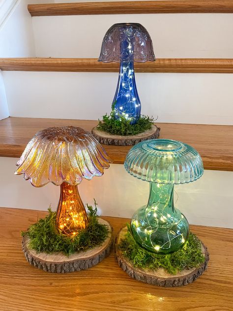 Diy Mushroom Lampshade, Diy Glass Lamp Shade, Mushroom Crafts Diy, Diy Mushroom Lamp, Fae Witch, Diy Mushrooms, Mushrooms Diy, Decorating Terra Cotta Pots, Diy Mushroom