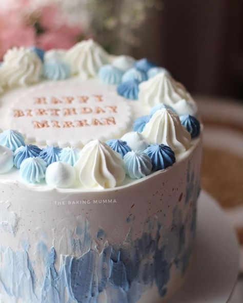 Elegance in every swirl! 🤍✨ This dreamy white cake, adorned with soft icing and delicate blue hues on the sides, is perfect for any special occasion. Light, airy, and a sweet delight! 💙 #BakerAtHeart #WhiteAndBlueBeauty #MeringueIcingMagic #ElegantCakes Meringue Icing, Dreamy Whites, Elegant Cakes, Sweet Delights, White Cake, Blue Hues, Swirl, Special Occasion, Cake