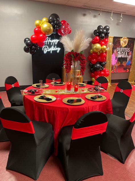 Sweet 16 Hollywood Theme Ideas, Red And Gold Graduation Party Ideas, Red Black And Gold Birthday Party Decor, Red And Black Party Decorations, Red Food Party, Chanel Birthday Party Decoration, Hollywood Birthday Parties, Black And Gold Party Decorations, Red Party Decorations