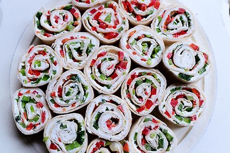 Tortilla Rollups, Appetizers Easy Dips, Pinwheel Appetizers, Cocktail Party Food, Roll Ups Tortilla, Christmas Foods, Pioneer Woman Recipes, I Just Realized, Holiday Snacks