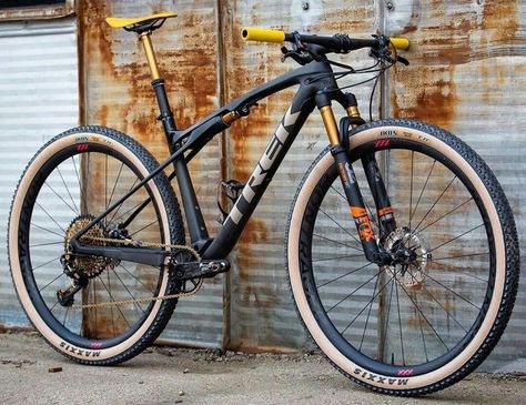 Gravel Bike Bicycles, Cross Country Mountain Bike, Freeride Mtb, Xc Mountain Bike, Mountain Biking Photography, Hardtail Mountain Bike, Mountain Biking Gear, Urban Bicycle, Bicycle Mountain