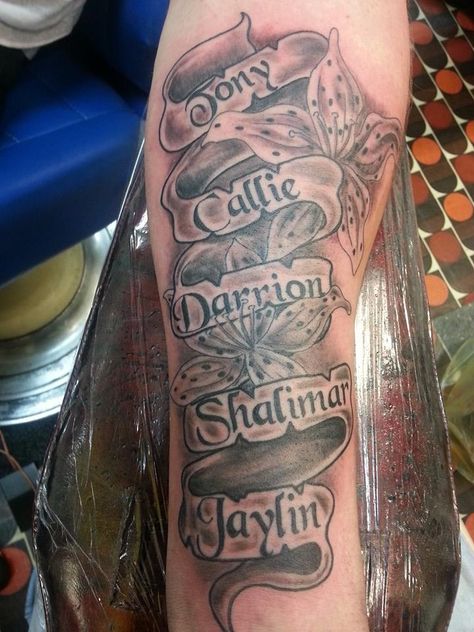 impressions in ink tattoo studio Family Scroll Tattoos For Men, Family Names Tattoos For Men, Sibling Names Tattoos, Sibling Name Tattoos Ideas, Family Name Tattoos For Men, Sibling Name Tattoos, Guys Names, Forearm Tats, Family Name Tattoos