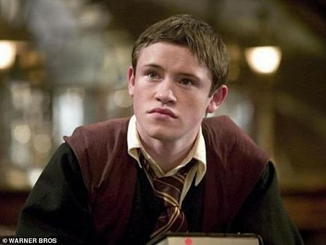 Seamus Finnigan Aesthetic, Marvel X Harry Potter, Dean Seamus, Seamus And Dean, Harry Potter Photo Wall, Devon Murray, Harry Potter Questions, Seamus Finnigan, Lee Jordan