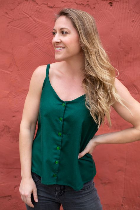 Ogden Cami Pattern Hack Series: DIY Button Front Modification – Lily Shine Creates Button Front Tank Top, Cami Pattern, Ogden Cami, Tops Sewing Patterns, Tank Tops Diy, Tops Sewing, Pattern Hack, Diy Buttons, T-shirt Refashion