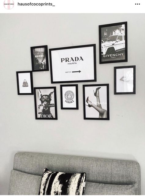 Vouge Wall Decor, Black And White Photo Wall Collage, Bedroom Picture Frame Ideas, Room Picture Frame Ideas, Designer Pictures On Wall, Bedroom Inspo Black And White, Vogue Room Decor, Bedroom Photo Wall Ideas, Bedroom Ideas Wall Decor Design