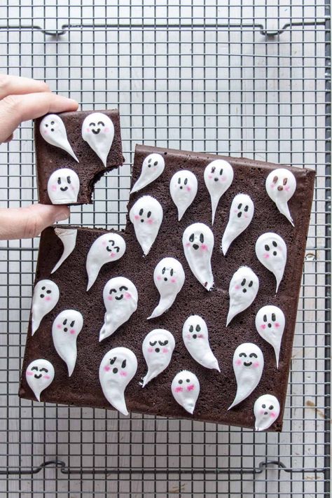 Halloween Ghost Brownies, Boo Brownies, Ghost Marshmallows, Ghost Brownies, Marshmallow Ghosts, Summerween Party, Cake Supply Store, Marshmallow Brownies, Halloween Brownies