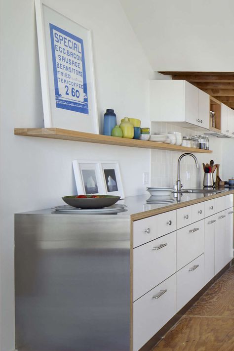 10 Favorites: Architects' Budget Kitchen Countertop Picks - Remodelista Metal Kitchen Cabinets, Replacing Kitchen Countertops, Plywood Edge, Kitchen Remodel Countertops, Kitchen Countertop Materials, Kitchen Design Color, Industrial Style Kitchen, Stainless Steel Countertops, Metal Kitchen