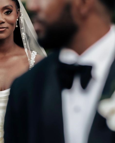 Abstract Wedding Photography, Couple Model Poses, Wedding Ideas Black People, Black Wedding Photos, Black People Weddings, Wedding Ring Photos, Groomsmen Poses, Romantic Ceremony, Queer Weddings