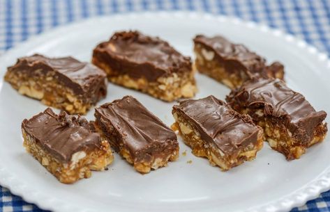 The Quick Fix: Sweet Marie bars - The Globe and Mail Blondies Recipe Easy, Blondie Bars, Chocolate Blondies, Blondie Bar, Easy Mac And Cheese, Chocolate Lasagna, Top Chicken Recipes, Blondies Recipe, Chocolate Chip Recipes