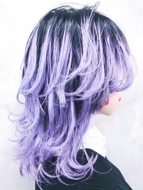 Butterfly Haircut Chin Length, Purple Jellyfish Haircut, Rindou Haircut, Rindou Haitani Haircut, Jellyfish Haircut Front View, Octupuscut Hair, Jellyfish Haircut Medium Length, Jelly Haircut, Jellyfish Cut Curly Hair