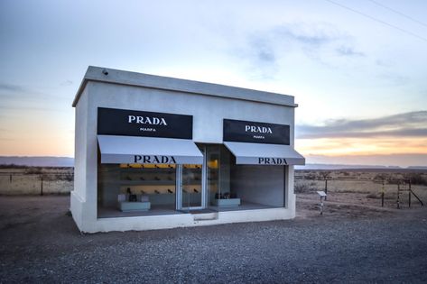 Texas Road Trip: Austin to Big Bend National Park + 11 Unmissable Stops Aesthetic Prada, Prada Art, Honolulu City, Marfa Lights, Lady Bird Lake, Texas Roadtrip, Prada Marfa, Texas Towns, Big Bend National Park