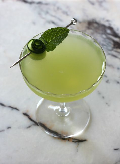 Green Thumb: gin, Green Chartreuse, lime juice, simple syrup, muddled cucumber, Black Cloud Garden Party Bitters Cloud Garden, Instagram Challenges, Chartreuse Cocktail, Cocktail Corner, Green Cocktails, Manhattan Cocktail, Travel Bar, Green Chartreuse, Culinary Art