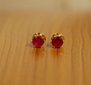 Plain Gold Bangles, Juliana Jewelry, Antique Gold Earrings, Antique Jewellery Online, Ruby Earrings Studs, Gold Earrings Wedding, Gold Jewelry Simple Necklace, Gold Bride Jewelry, Gold Jewelry Simple