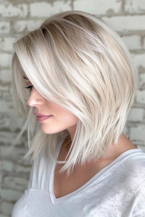 How Often Should You Get Your Hair Highlighted? We've Got The Answers! Straight Blonde Haircut, Layered Blonde Hair Medium, Layered Blonde Hair, Layered Blonde, Blonde Haircut, Creamy Blonde, Blonde Haircuts, Fall Blonde, Blonde Tones