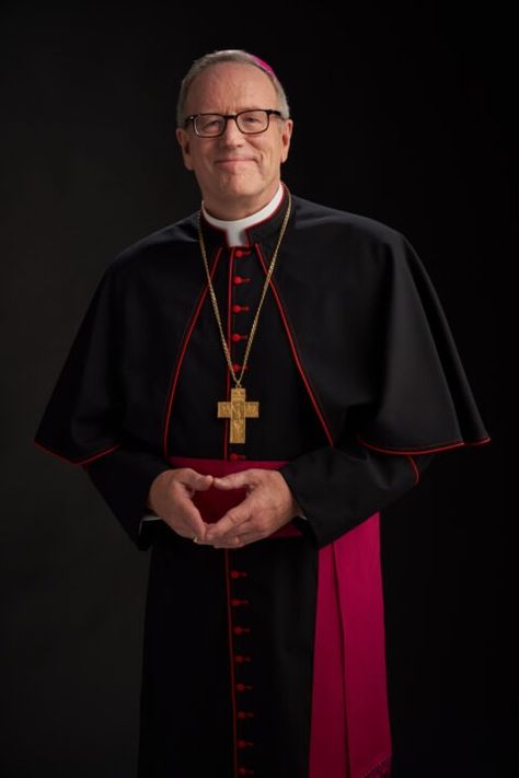 Bishop Barron and his ministry strive to consistently produce high-quality productions and discussions in order to evangelize the culture. Bishop Robert Barron, Fire Bible, Catholic Devotions, Bishop Barron, World Youth Day, Sunday Sermons, Morning Gif, Religious Education, Pope Francis