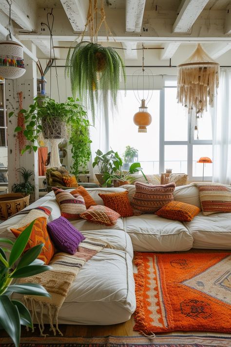 Hobo Living Room Decor, Retro Earthy Aesthetic, Diy Conversation Pit, Thailand Interior Design, 70s Inspired Living Room, Fun Interior Design, 70s Living Room, Bohemian Flat, 70s Interior