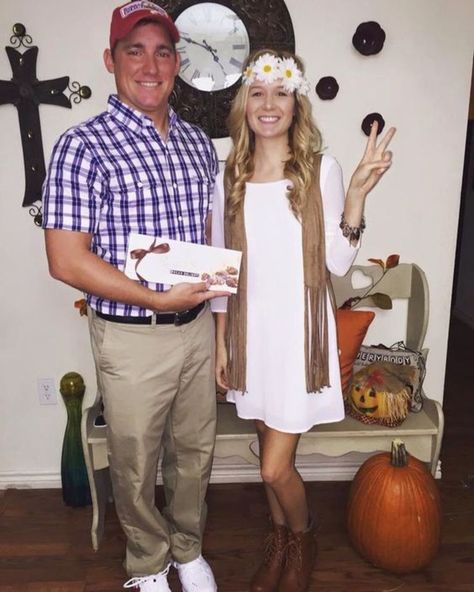 Forrest Gump Halloween Costume, Halloween Couple Costumes, Forrest Gump Costume, Halloween Costumes Diy, Halloween Costumes Diy Couples, Funny Couple Halloween Costumes, Diy Couples Costumes, Forest Gump, Diy Halloween Games