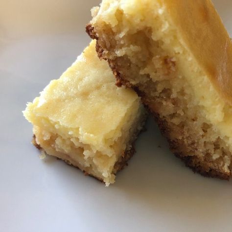 Easy White Chocolate Cheesecake, Cheesecake Blondies, White Chocolate Cheesecake Bars, Keto Lemon Bars, Cheesecake Topping, White Chocolate Blondies, Trim Healthy Momma, Lemon Bars Recipe, White Chocolate Cheesecake