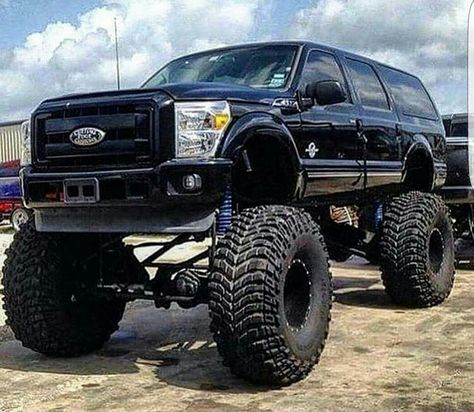 Ford excursion Lifted Dually, Ford Excursion Diesel, Lifted Vehicles, Jacked Up Chevy, Hummer Truck, Ford Super Duty Trucks, Big Ford Trucks, Ford F650, Truck Life