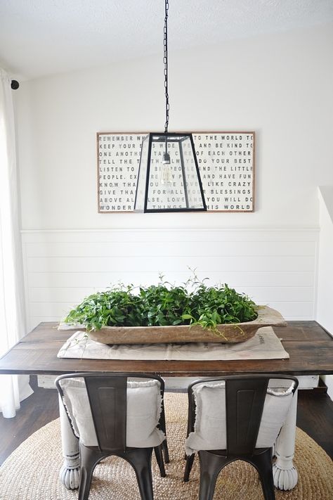 Farmhouse Dining Table Centerpiece, Small Home Decoration, Dough Bowl Centerpiece, Rustic Family Room, Farm House Dining Room, Trendy Farmhouse, Table Centerpieces For Home, Modern Farmhouse Dining Room, Liz Marie