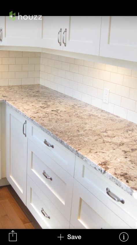 Kitchen With White Cabinets, Replacing Kitchen Countertops, White Granite Countertops, Kitchen Remodel Countertops, Kabinet Dapur, New Kitchen Cabinets, Kitchen Cabinets Makeover, White Granite, Granite Kitchen