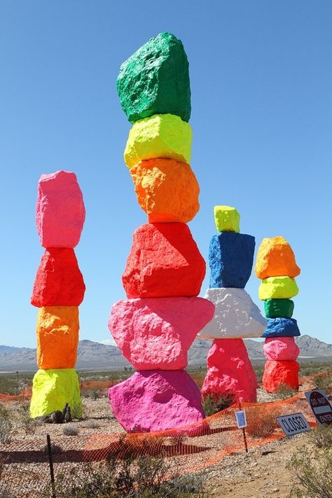 7 Magic Mountains Las Vegas, Colorful Art Installations, Seven Magic Mountains, Hotel Secrets, Vegas Travel, Travel Savings, Vegas Trip, Art Installation, Mountain Art