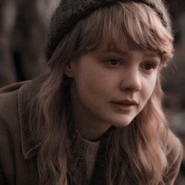 Photo of Carey mulligan in Never let me go. Carey Mulligan Never Let Me Go, Alice Longbottom Fan Cast, Alice Fortescue Fancast, Marauders Drawing, Alice Fortescue Aesthetic, Gryffindor Tower, Alice Fortescue, Ben Barnes Sirius, Marauders Dr