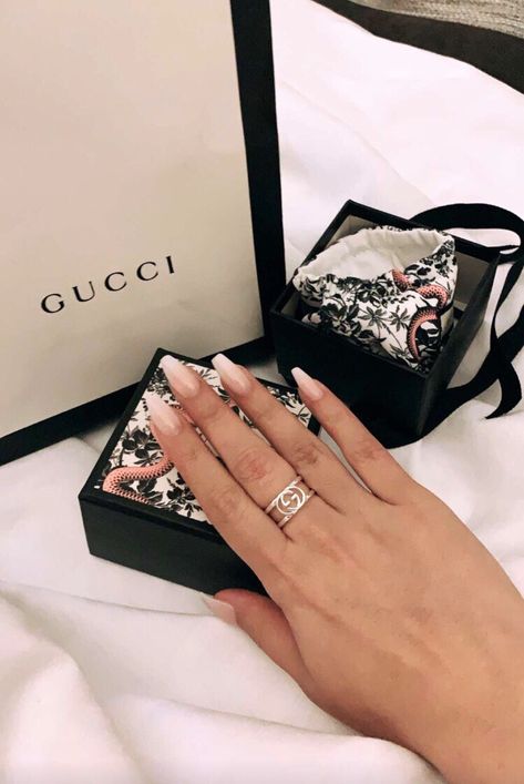 Gucci Rings, Dope Jewelry, Lv Handbags, Fashion Baby, Nail Arts, Jewelry Inspo, Dainty Jewelry, Photo Inspo, Coco Chanel