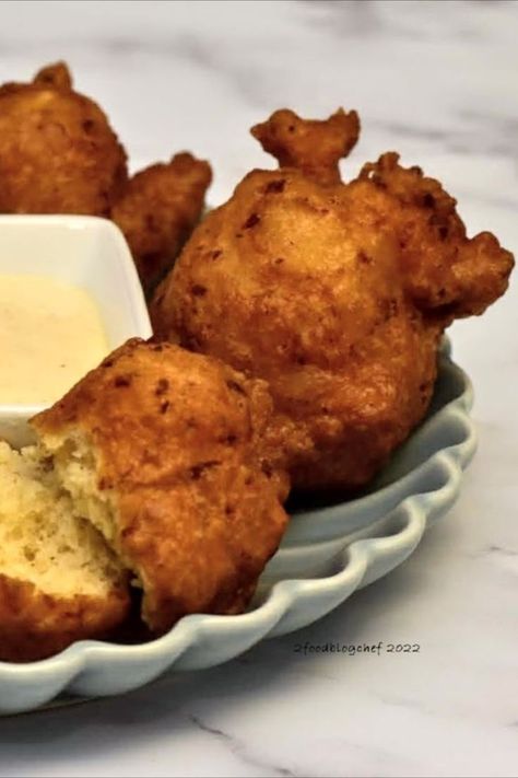 Fried Clams Recipe New England, Clam Fritters Recipe, Clam Fritters, Clam Cakes, Fried Clams, Clam Recipes, Shellfish Recipes, Cheese Ball Recipes, Cooking Seafood