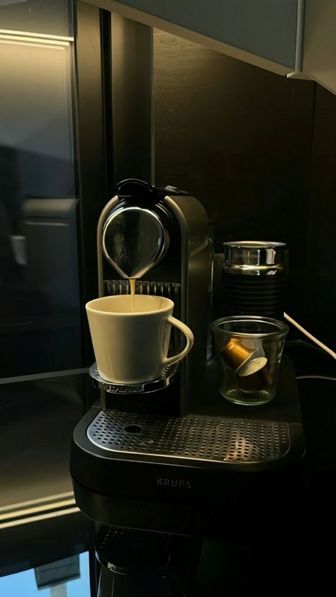 Expensive Coffee Machine, Kopi Aesthetic, Expensive Coffee, Coffee Board, Luxury Coffee, Color Vibe, Life Routines, Coffee Photos, Fall Coffee