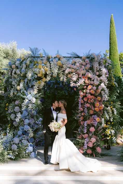 Chuppah Flowers, Wedding Chuppah, Cool Bride, Floral Arches, Vogue Wedding, Chateau Wedding, Boda Wedding, European Wedding, France Wedding