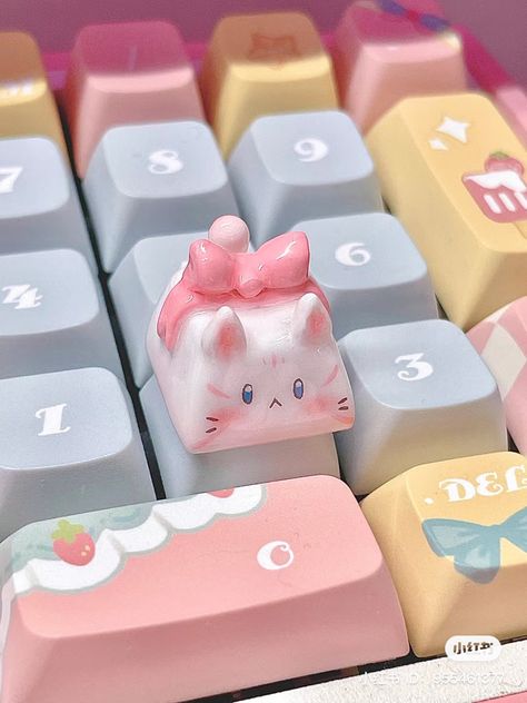 Artisan Keycaps Resin, Clay Key Caps, Polymer Clay Keycaps, Custom Keycaps, Artisan Keycaps, Polymer Clay Ornaments, Cute Food Drawings, Pixel Art Games, Key Cap