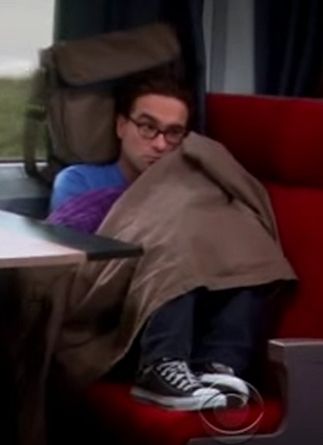 Johnny Galecki- he's like a little nerd teddy bear Just Stop, Cutest Thing Ever, Big Bang Theory, Big Bang, The Cutest, Train, Red