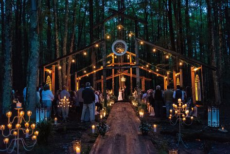 West Virginia Wedding Venues, West Virginia Wedding, Dream Wedding Reception, Virginia Wedding Venues, Wedding Dress Boutiques, Flickering Candles, Rustic Country Wedding, Bohemian Wedding, A Sea