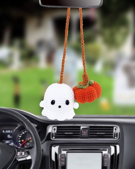 Halloween Car Decorations, Pumpkin And Ghost, Crochet Pour Halloween, Car Mirror Decorations, Crochet Ghost, Car Mirror Hanging Accessories, Car Hanging Accessories, Fall Pumpkin Decor, Fall Crochet Patterns