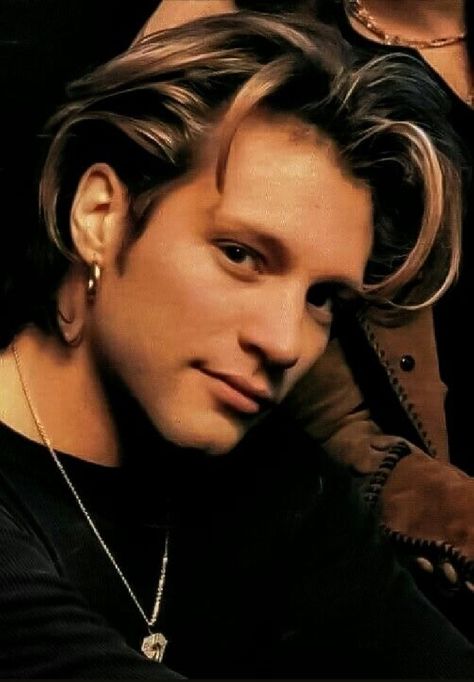 Jon Bon Jovi in the 90s Mens 80s Hair, Bon Jovi 80s, Bon Jovi Always, Mens 80s, Bon Jovi Pictures, Diane Lane, Aubrey Plaza, I'm With The Band, Celebrity Tattoos